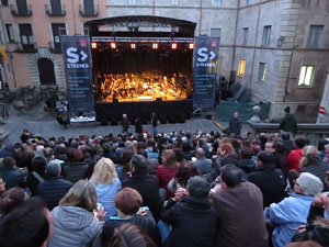 Festival Strenes 2017. Concert Tossudament Llach a les escales de la Catedral