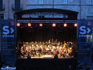 Festival Strenes 2017. Concert Tossudament Llach a les escales de la Catedral