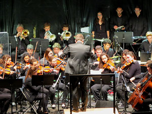 Festival Strenes 2017. Concert Tossudament Llach a les escales de la Catedral
