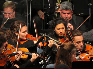 Festival Strenes 2017. Concert Tossudament Llach a les escales de la Catedral