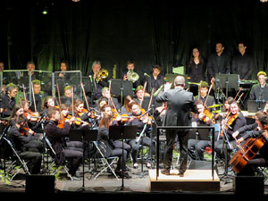 Festival Strenes 2017. Concert Tossudament Llach a les escales de la Catedral