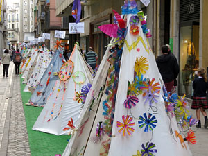 Temps de Flors 2017. Instal&middot;lacions i muntatges als espais del carrer Nou