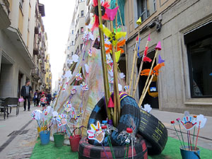 Temps de Flors 2017. Instal&middot;lacions i muntatges als espais del carrer Nou