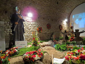 Temps de Flors 2017. Decoracions florals als diversos espais dels Soterranis de la Catedral