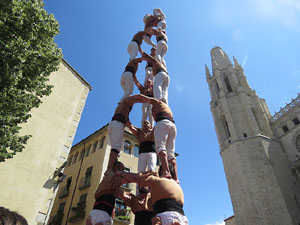 Temps de Flors 2017. Diada Castellera a la pla&ccedil;a de Sant Feliu amb els Marrecs de Salt, els Xics de Granollers, i els Xiquets de Reus