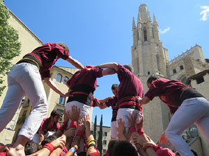 Temps de Flors 2017. Diada Castellera a la pla&ccedil;a de Sant Feliu amb els Marrecs de Salt, els Xics de Granollers, i els Xiquets de Reus