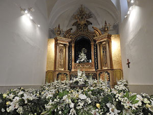 Temps de Flors 2017. Muntatges i instal&middot;lacions florals a la capella del Pilar de l'Esgl&eacute;sia del Carme