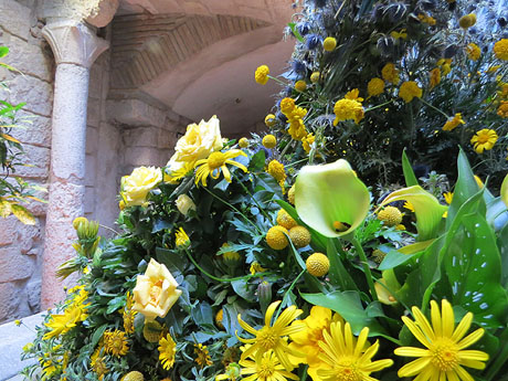 Temps de Flors 2017. Muntatges florals als diversos espais de la Casa Lle&oacute; Avinay, al Call jueu