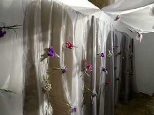 Temps de Flors 2017. Instal&middot;laci&oacute; a l'assecador del Museu d'Hist&ograve;ria