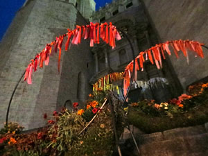 Temps de Flors 2017. The Musical Fire Kult. Espectacle musical i visual amb foc a les escales de l'esgl&eacute;sia de Sant Feliu