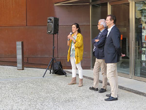 Temps de Flors 2017. Presentaci&oacute; del llibre de Lara Pujol a la pla&ccedil;a del Pallol