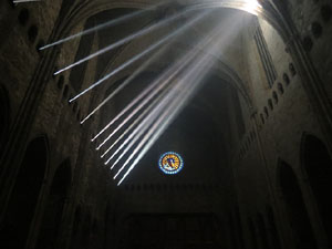 Transfiguraci&oacute; de la nau. Espectacle de llum i m&uacute;sica a la nau g&ograve;tica de la Catedral de Girona