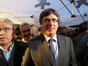 Acte de campanya pel S&Iacute; amb el President Carles Puigdemont a la pla&ccedil;a de la Independ&egrave;ncia