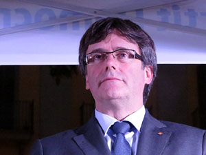 Acte de campanya pel S&Iacute; amb el President Carles Puigdemont a la pla&ccedil;a de la Independ&egrave;ncia