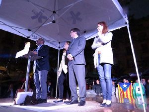 Acte de campanya pel S&Iacute; amb el President Carles Puigdemont a la pla&ccedil;a de la Independ&egrave;ncia