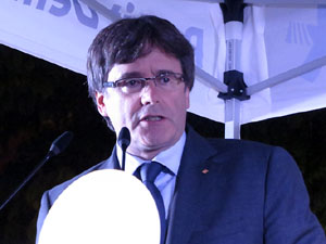 Acte de campanya pel S&Iacute; amb el President Carles Puigdemont a la pla&ccedil;a de la Independ&egrave;ncia