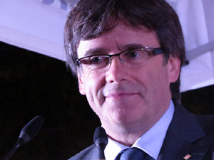 Acte de campanya pel S&Iacute; amb el President Carles Puigdemont a la pla&ccedil;a de la Independ&egrave;ncia