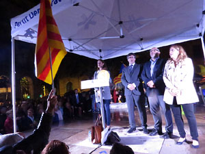 Acte de campanya pel S&Iacute; amb el President Carles Puigdemont a la pla&ccedil;a de la Independ&egrave;ncia