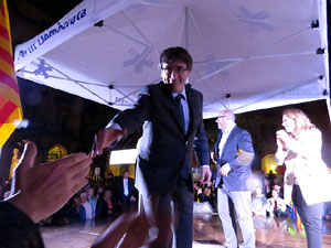Acte de campanya pel S&Iacute; amb el President Carles Puigdemont a la pla&ccedil;a de la Independ&egrave;ncia
