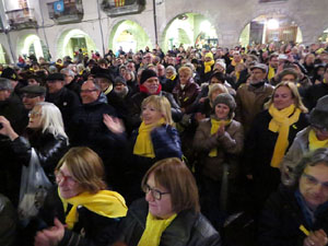 Aprovaci&oacute; oficial del canvi de nom de la pla&ccedil;a de la Constituci&oacute; per pla&ccedil;a de l'1 d'octubre de 2017
