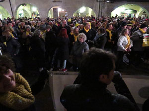 Aprovaci&oacute; oficial del canvi de nom de la pla&ccedil;a de la Constituci&oacute; per pla&ccedil;a de l'1 d'octubre de 2017