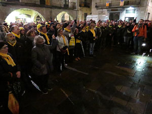 Aprovaci&oacute; oficial del canvi de nom de la pla&ccedil;a de la Constituci&oacute; per pla&ccedil;a de l'1 d'octubre de 2017