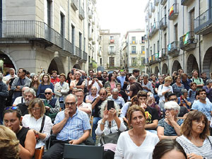Compareixen&ccedil;a del President Carles Puigdemont al Parlament. Discurs de la independ&egrave;ncia