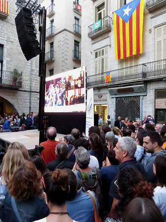 Estelada a la pla&ccedil;a del Vi