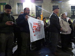Concentraci&oacute; per la llibertat dels presos pol&iacute;tics a la pla&ccedil;a del Vi