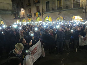 Concentraci&oacute; per la llibertat dels presos pol&iacute;tics a la pla&ccedil;a del Vi
