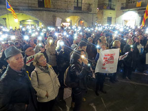 Concentraci&oacute; per la llibertat dels presos pol&iacute;tics a la pla&ccedil;a del Vi
