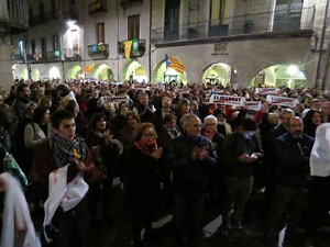 Concentraci&oacute; per la llibertat dels presos pol&iacute;tics a la pla&ccedil;a del Vi