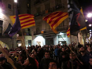 Concentraci&oacute; per la llibertat dels presos pol&iacute;tics a la pla&ccedil;a del Vi
