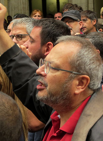 El diputat Joan Ol&oacute;riz, a la concentraci&oacute;