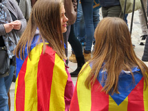 Jornada de vaga general 8N. Concentraci&oacute; davant la seu de la Generalitat a Girona