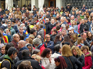 Jornada de vaga general 8N. Concentraci&oacute; davant la seu de la Generalitat a Girona