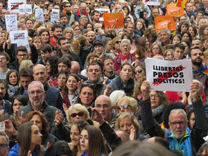 Jornada de vaga general 8N. Concentraci&oacute; davant la seu de la Generalitat a Girona
