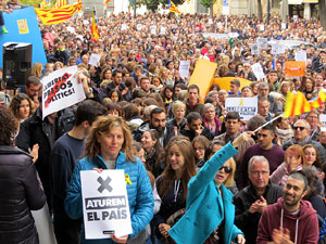 Jornada de vaga general 8N. Concentraci&oacute; davant la seu de la Generalitat a Girona