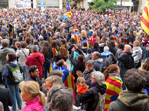 Jornada de vaga general 8N. Concentraci&oacute; davant la seu de la Generalitat a Girona