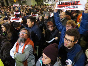 Jornada de vaga general 8N. Concentraci&oacute; a la pla&ccedil;a del Vi