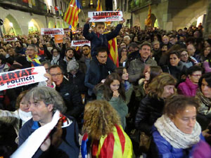 Jornada de vaga general 8N. Concentraci&oacute; a la pla&ccedil;a del Vi