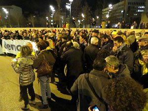 Concentraci&oacute; davant la delegaci&oacute; del govern espanyol convocada pel Comit&egrave; de Defensa de la Rep&uacute;blica (CDR) de Catalunya