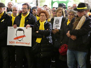 Concentraci&oacute; a la pla&ccedil;a del Vi per la llibertat dels presos pol&iacute;tics