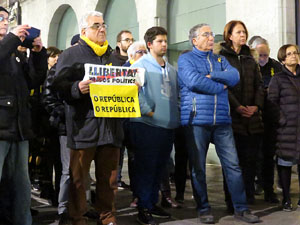 Concentraci&oacute; a la pla&ccedil;a del Vi per la llibertat dels presos pol&iacute;tics