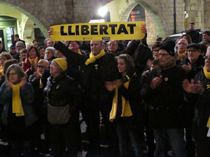 Concentraci&oacute; a la pla&ccedil;a del Vi per la llibertat dels presos pol&iacute;tics