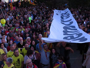 Concentraci&oacute; a la pla&ccedil;a de la Constituci&oacute; convocada per la plataforma Girona Vota a favor del Refer&egrave;ndum