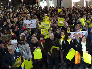 Concentraci&oacute; a la pla&ccedil;a del Vi de protesta pels tres mesos de pres&oacute; de Jordi S&agrave;nchez i Jordi Cuixart