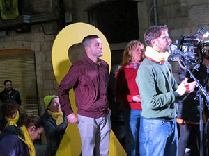 Concentraci&oacute; a la pla&ccedil;a del Vi de protesta pels tres mesos de pres&oacute; de Jordi S&agrave;nchez i Jordi Cuixart
