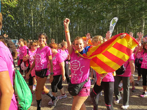 Cursa de la Dona 2017. Concentraci&oacute; i sortida del Parc de la Devesa i cursa pels carrers de Girona
