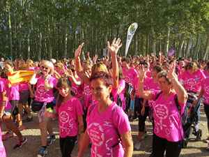Cursa de la Dona 2017. Concentraci&oacute; i sortida del Parc de la Devesa i cursa pels carrers de Girona